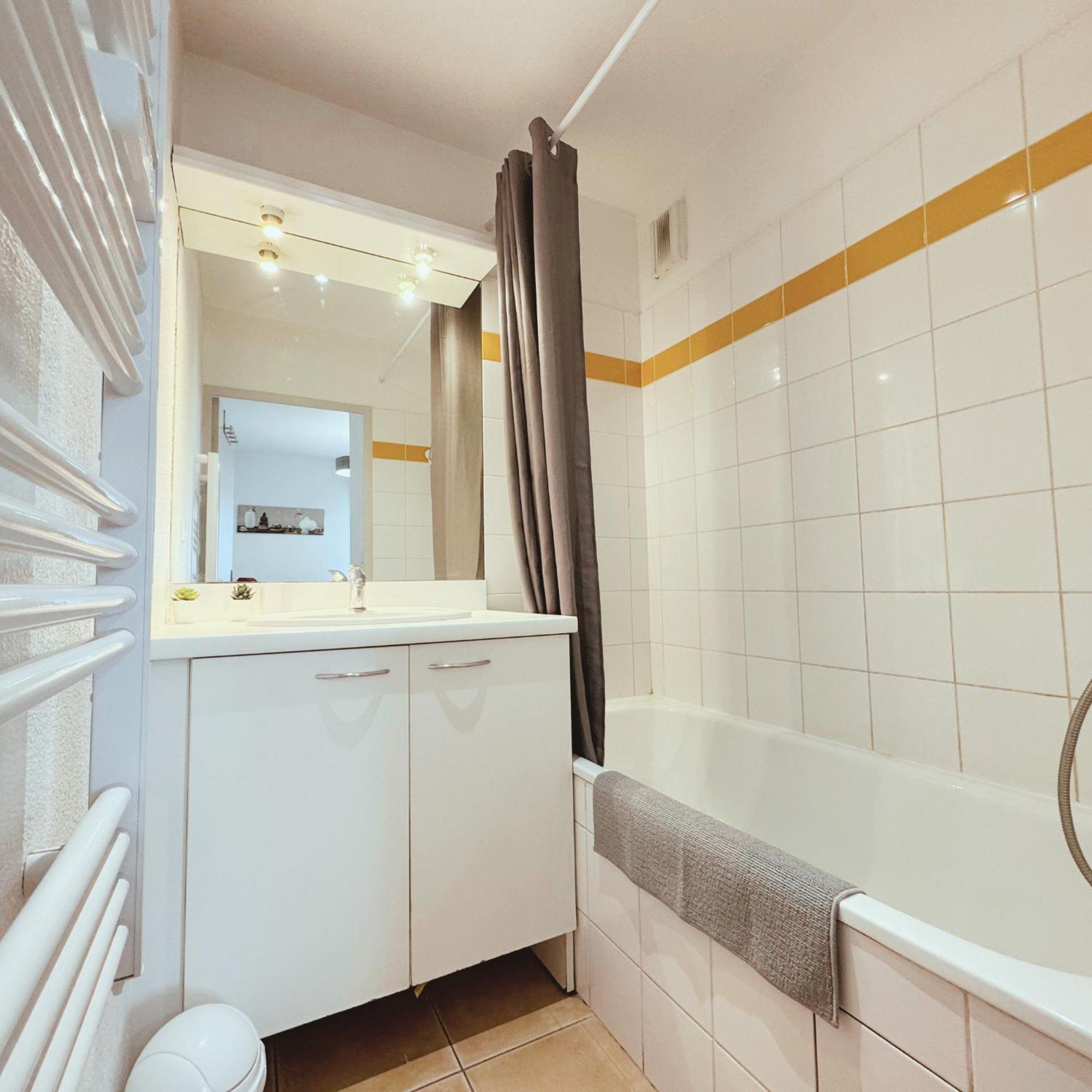 Appartement Résidence Privé avec PARKING WIFI CLIM PISCINE Avignon Extérieur photo